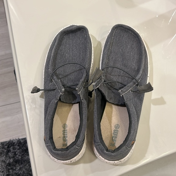 Men’s size 10 Lamo loafers like new - Picture 2 of 3